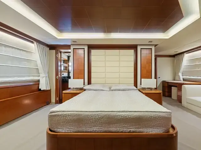 Azimut 85 Fly