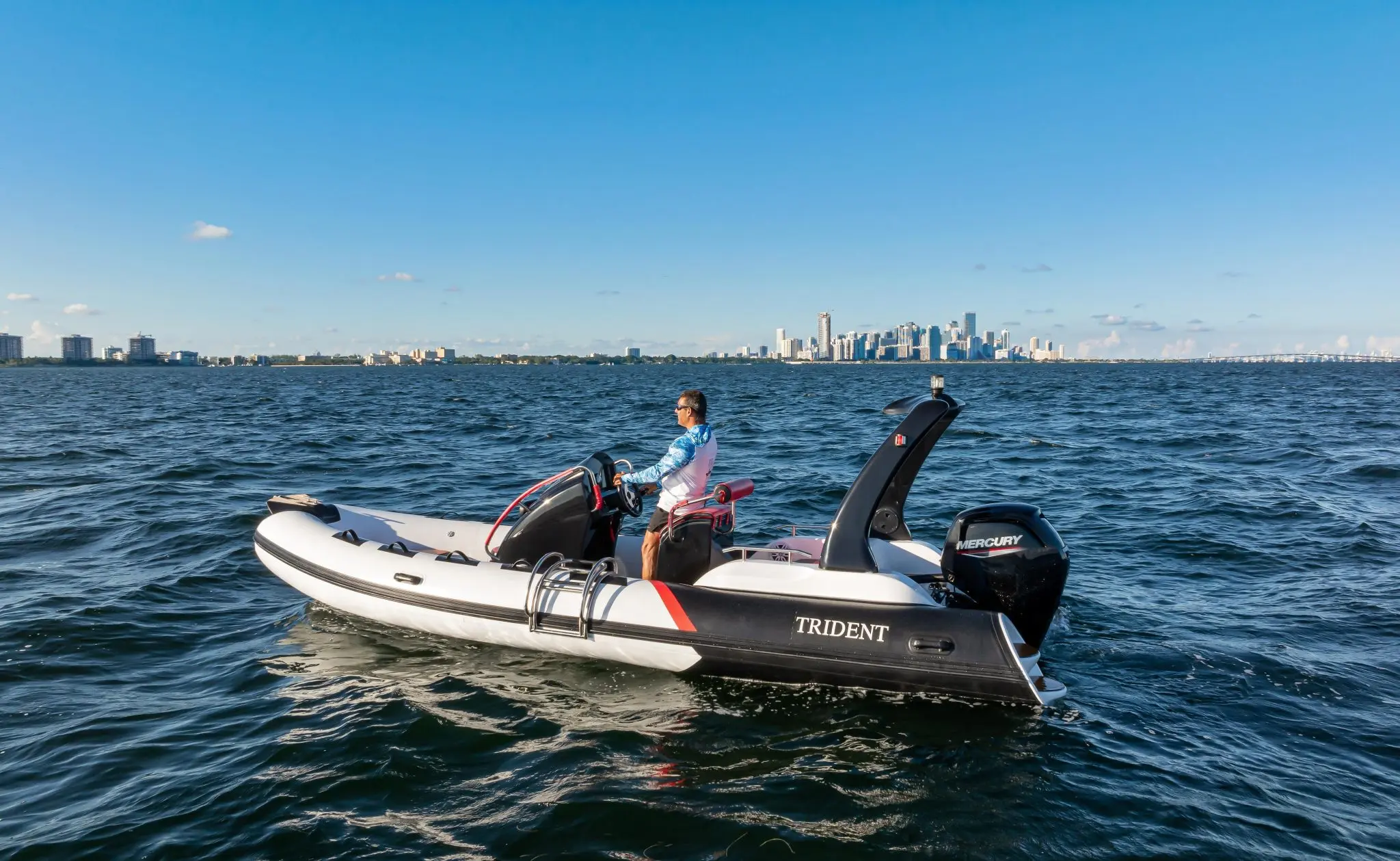 2023 Trident 21 rib