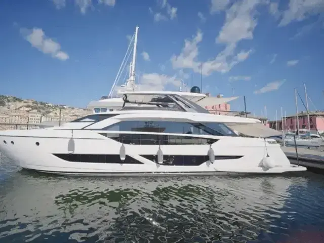 Ferretti Yachts 860