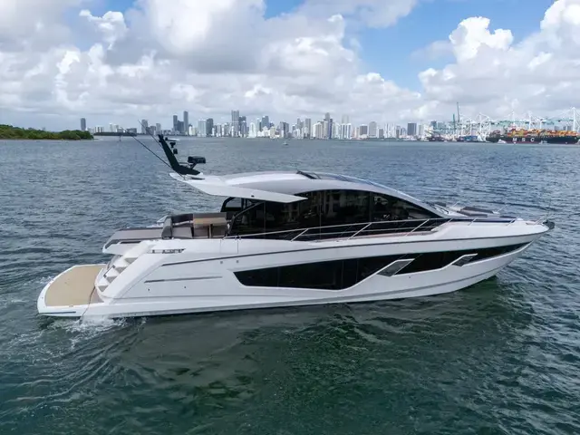 Sunseeker Predator 65