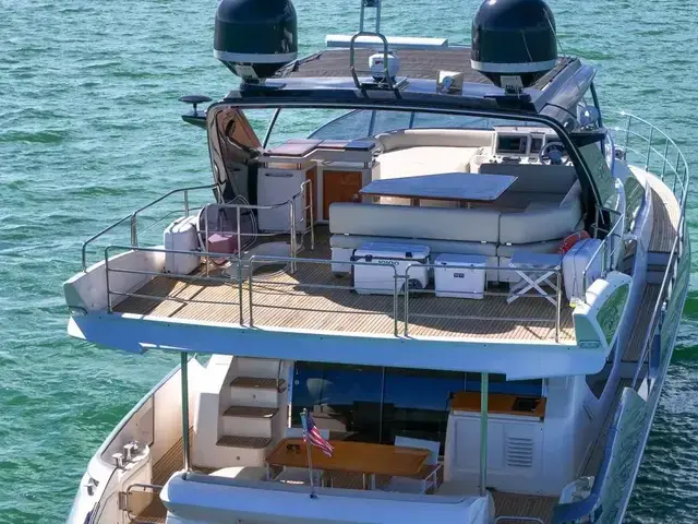 Azimut Flybridge