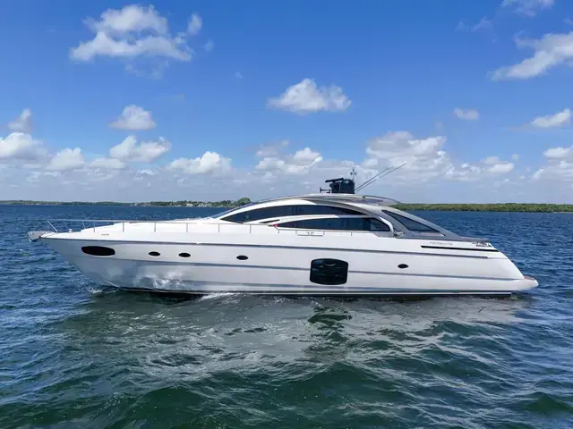 Pershing 70