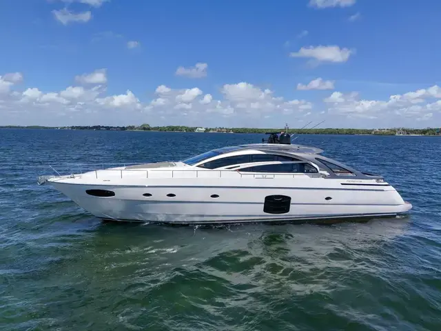 Pershing 70