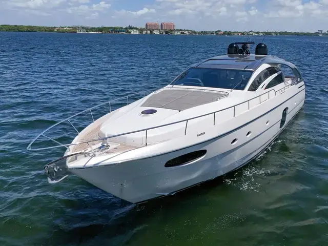 Pershing 70