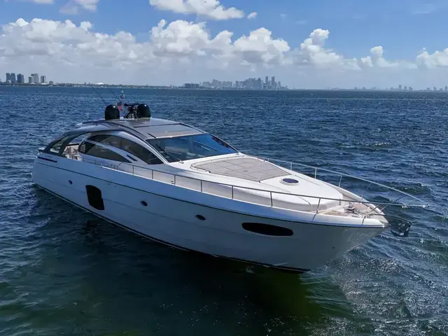 Pershing 70