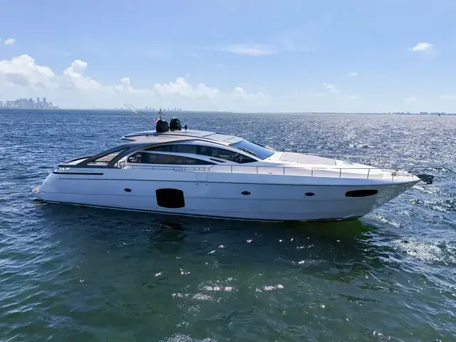 Pershing 70