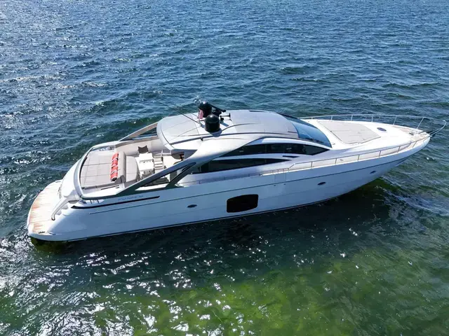 Pershing 70