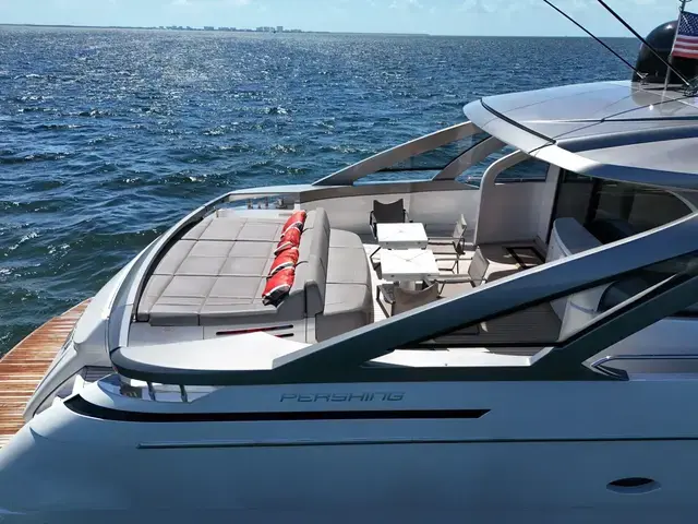 Pershing 70