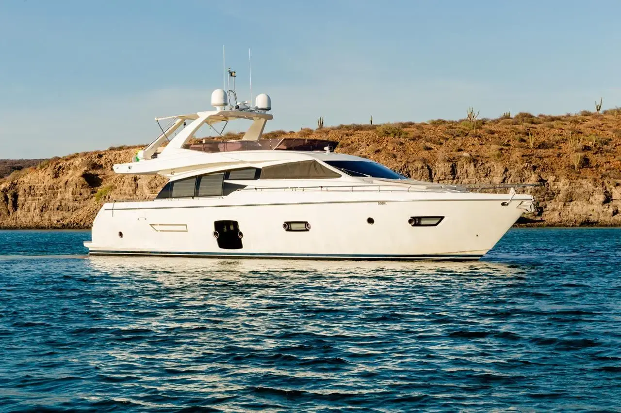 2013 Ferretti 720