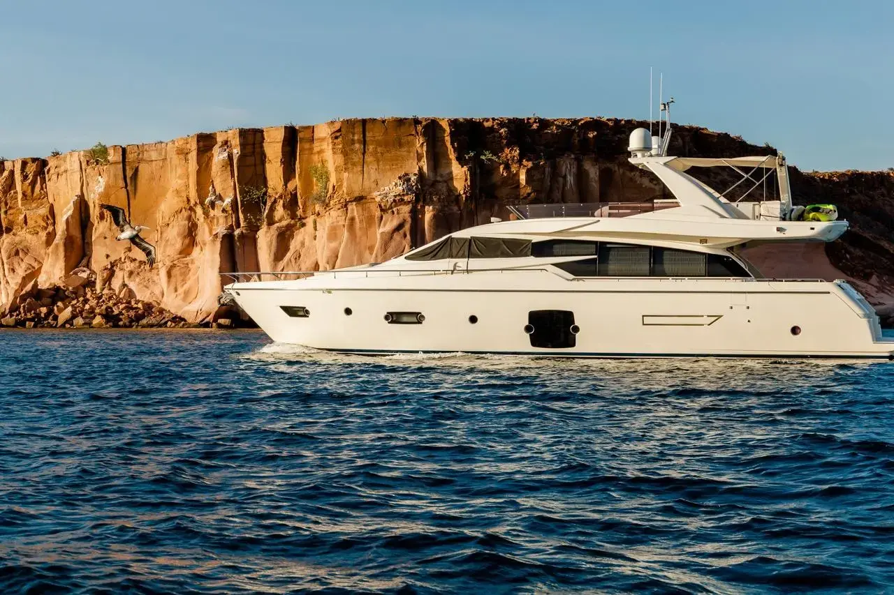 2013 Ferretti 720