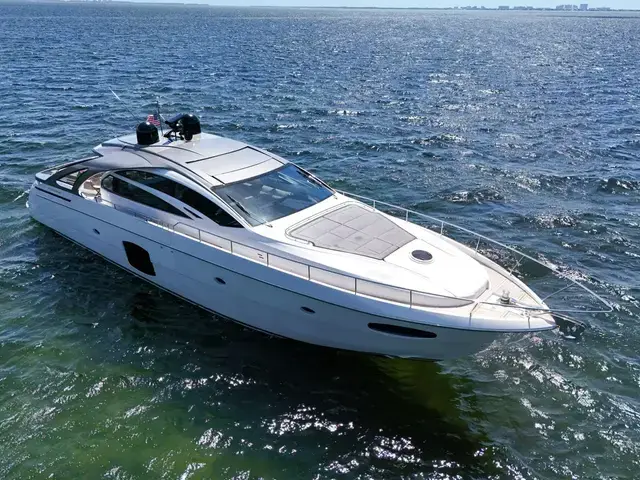 Pershing 70