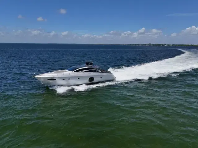 Pershing 70