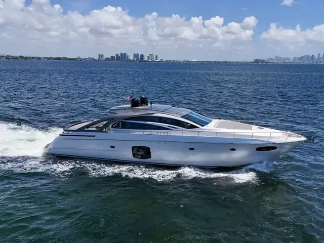 Pershing 70