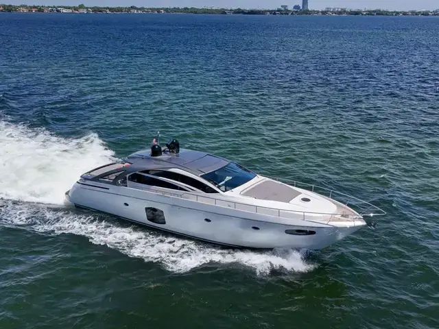 Pershing 70