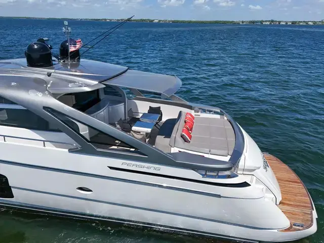 Pershing 70