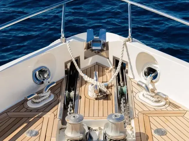 Ferretti Yachts 720