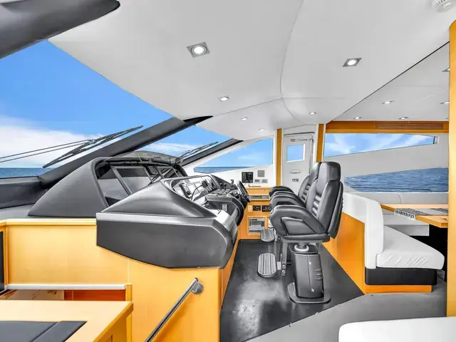 Sunseeker 80 Flybrige