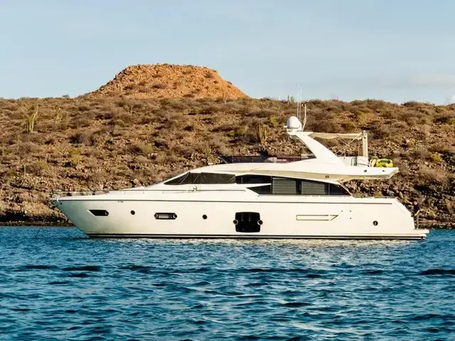 Ferretti Yachts 720