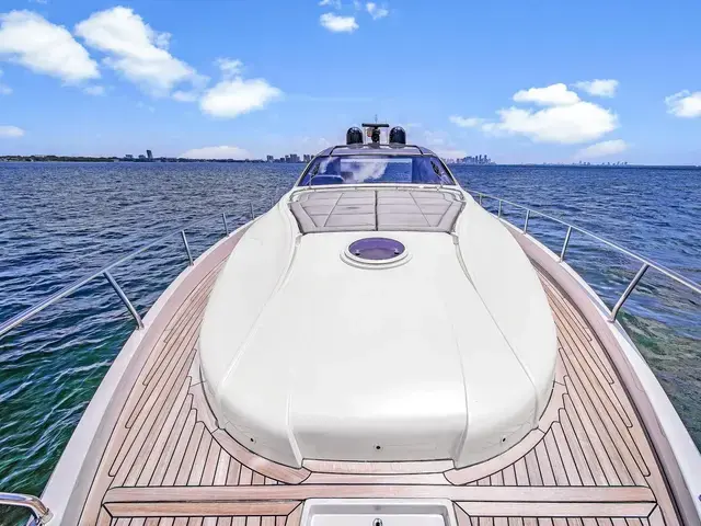 Pershing 70