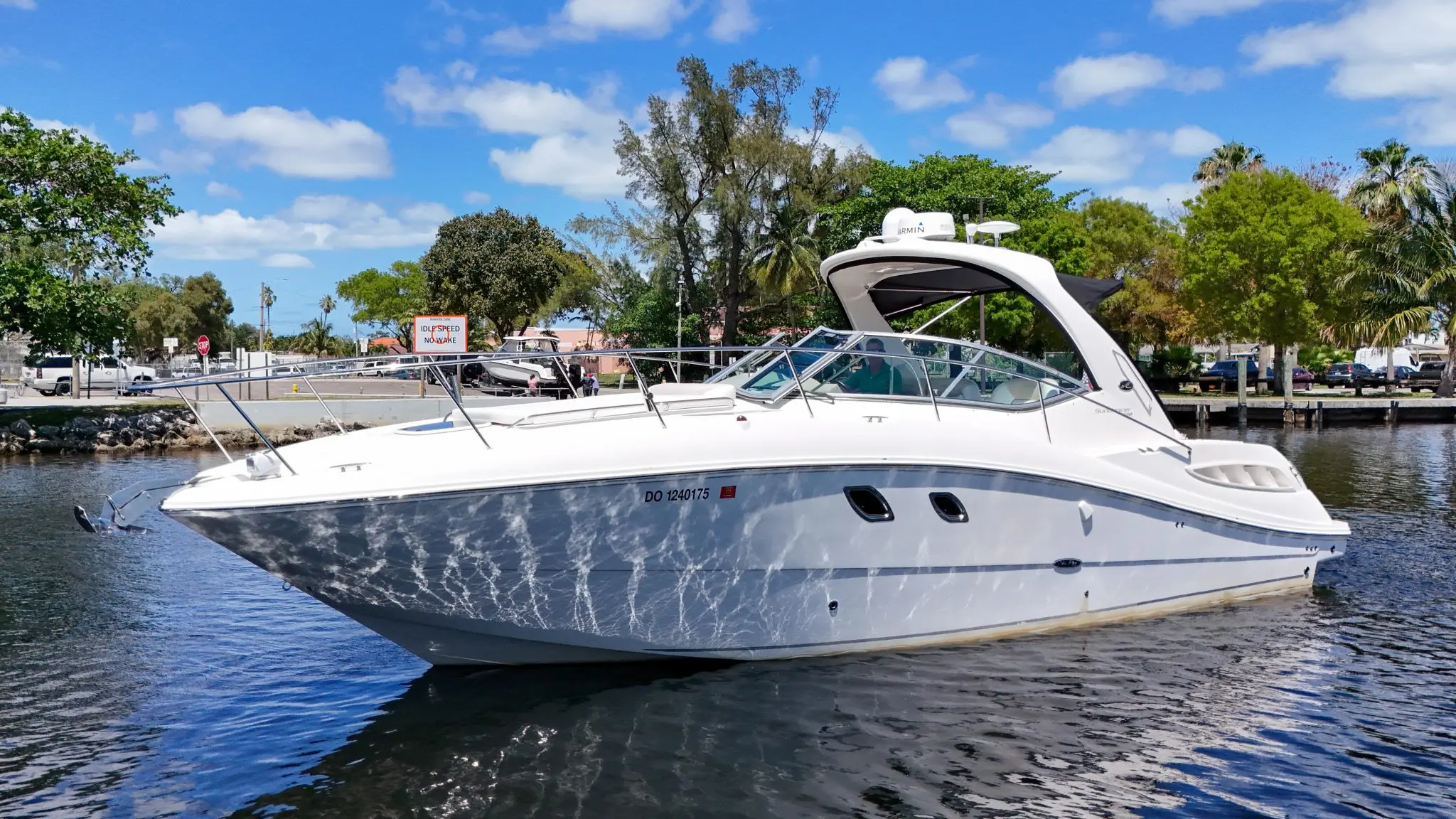 2009 Sea Ray 330 sundancer