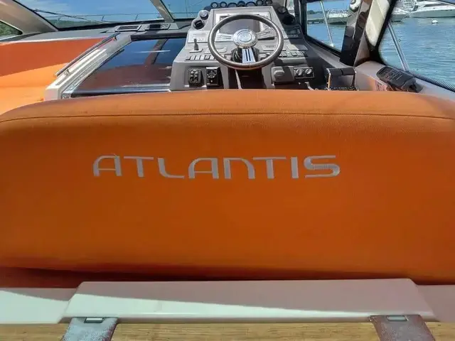 Azimut Atlantis 54