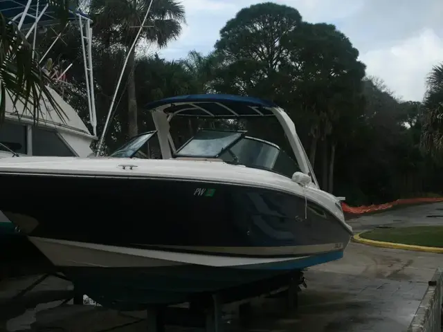 Sea Ray 270 SLX