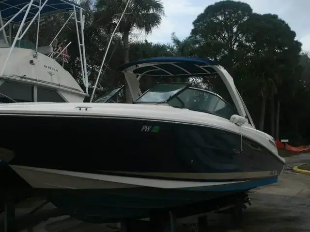 Sea Ray 270 SLX