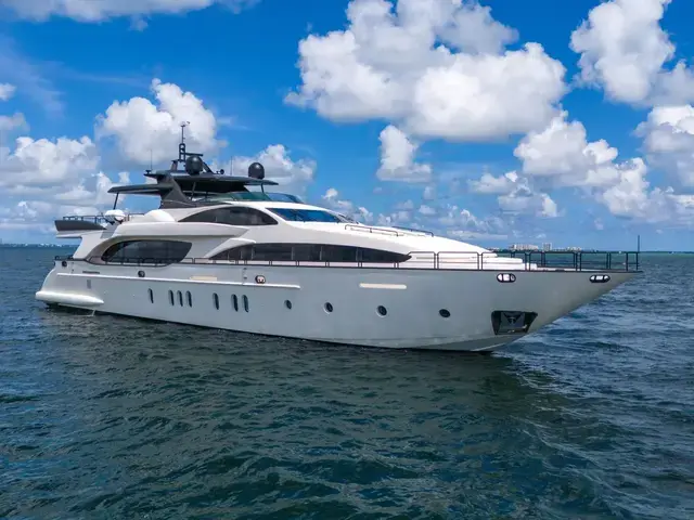 Azimut 116