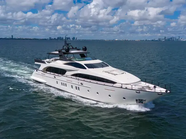 Azimut 116