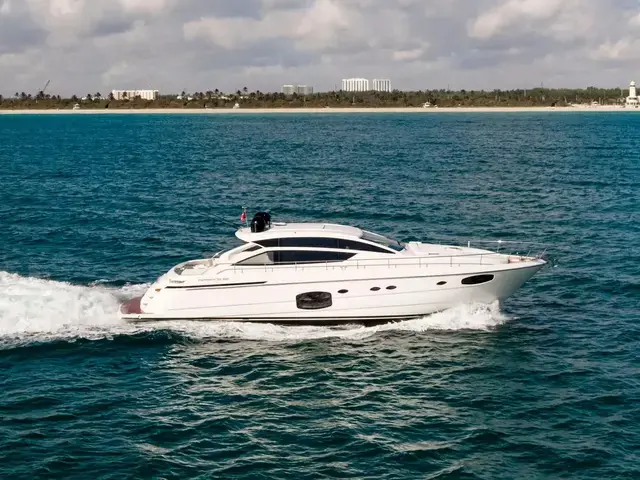 Pershing 62