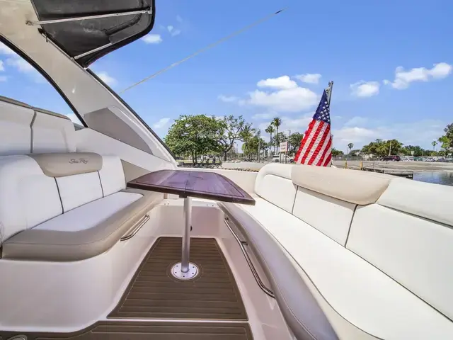 Sea Ray 330 Sundancer