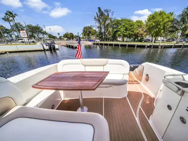 Sea Ray 330 Sundancer