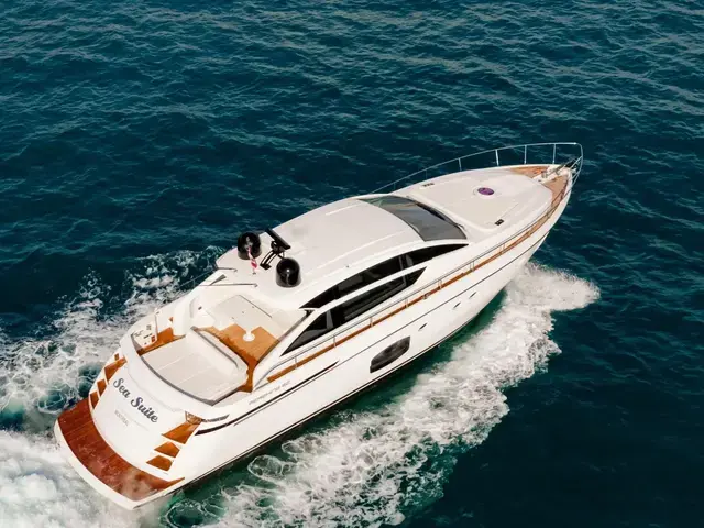 Pershing 62