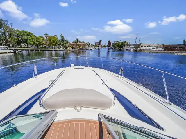 Sea Ray 330 Sundancer