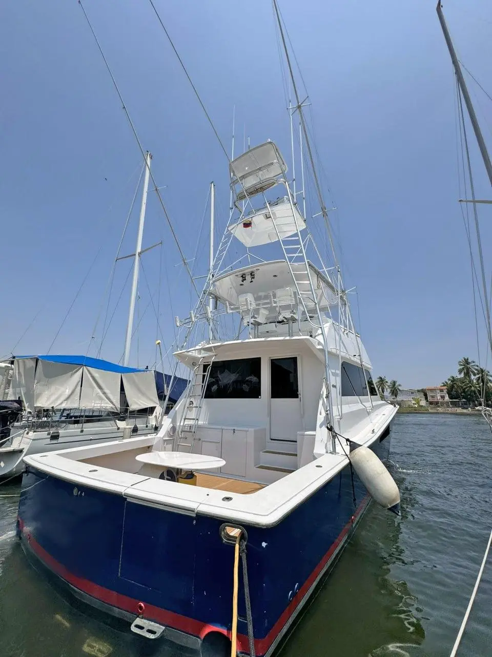 1998 Viking 58 convertible