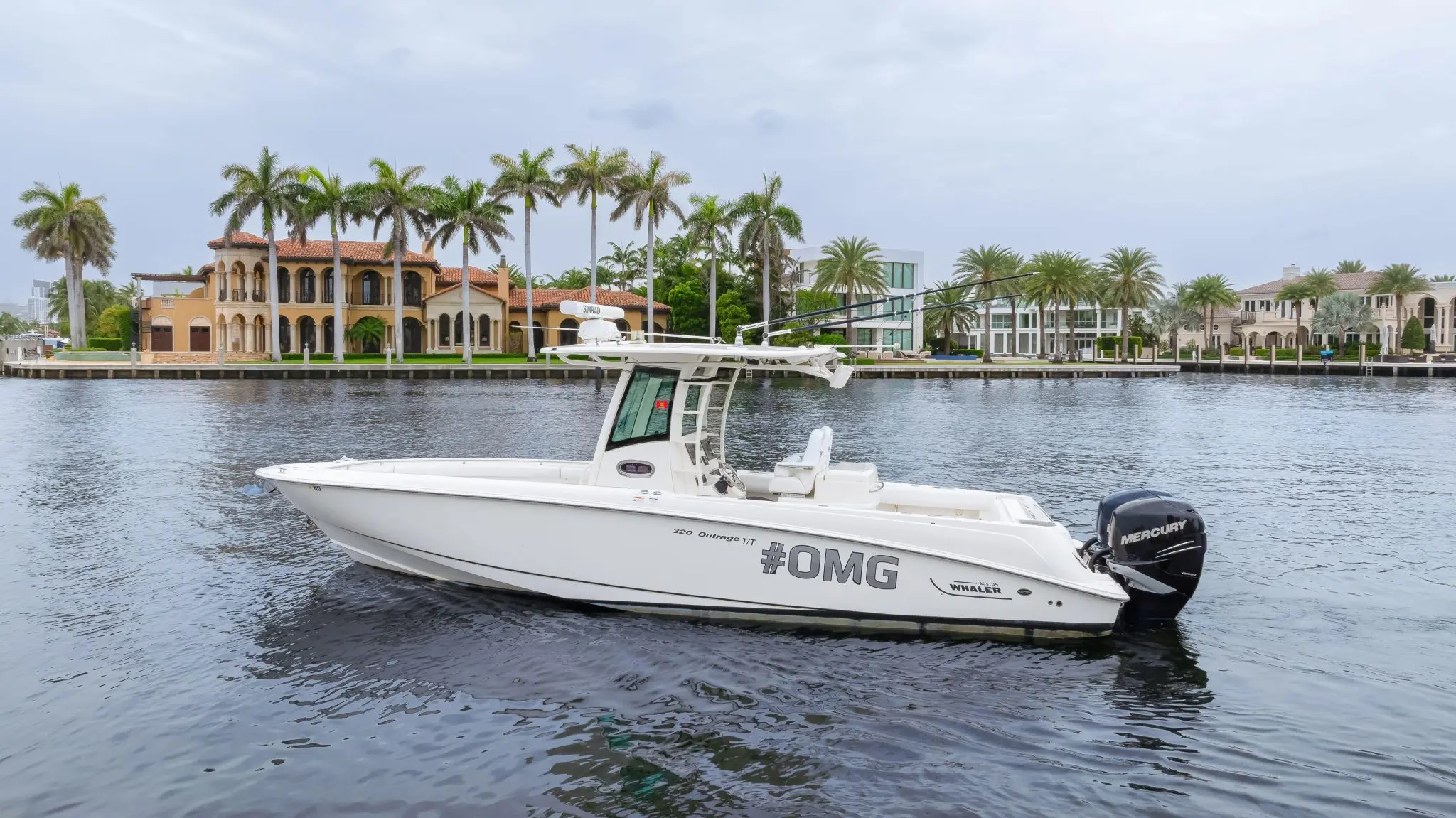 2013 Boston Whaler 320 outrage