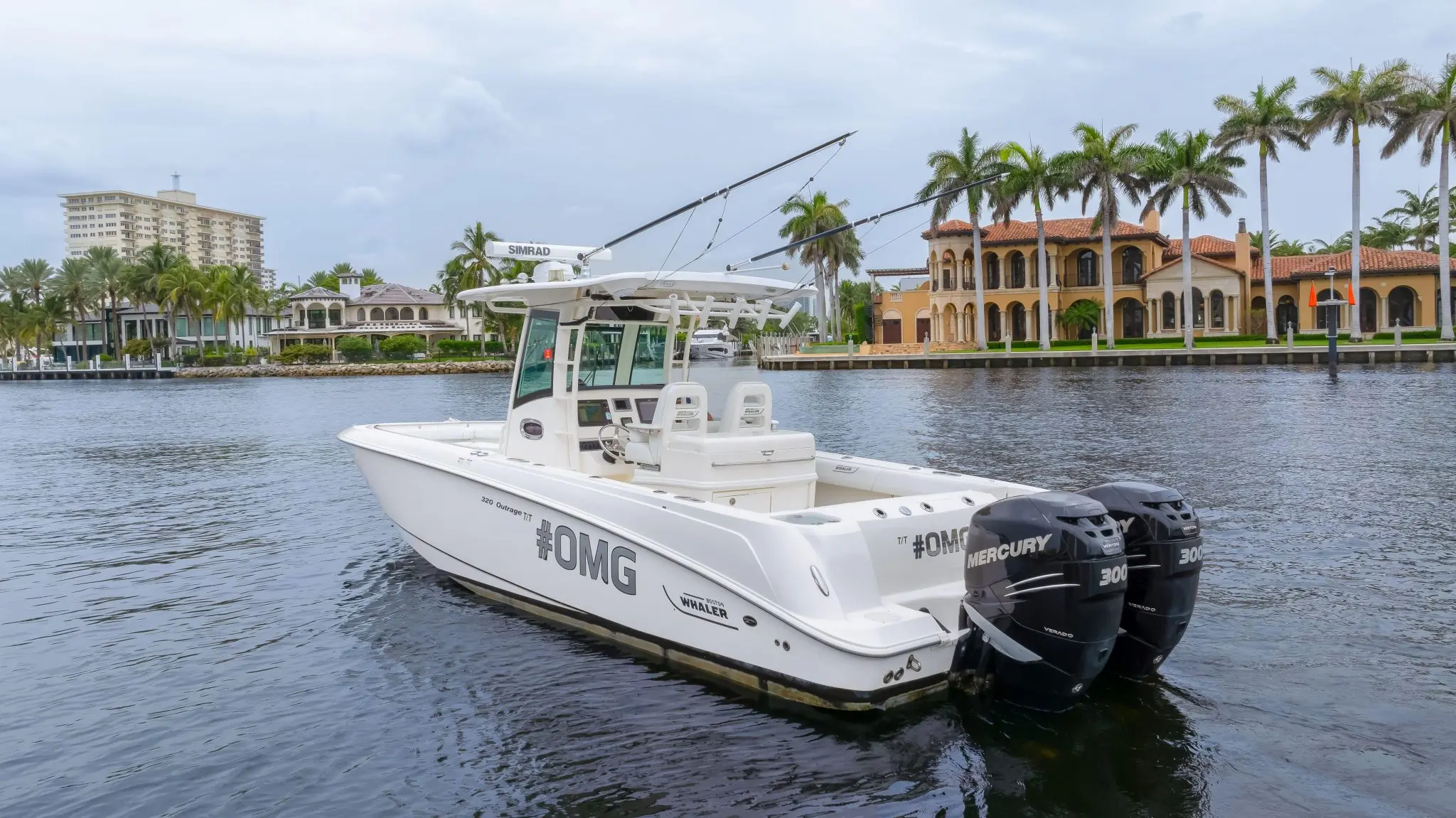 2013 Boston Whaler 320 outrage