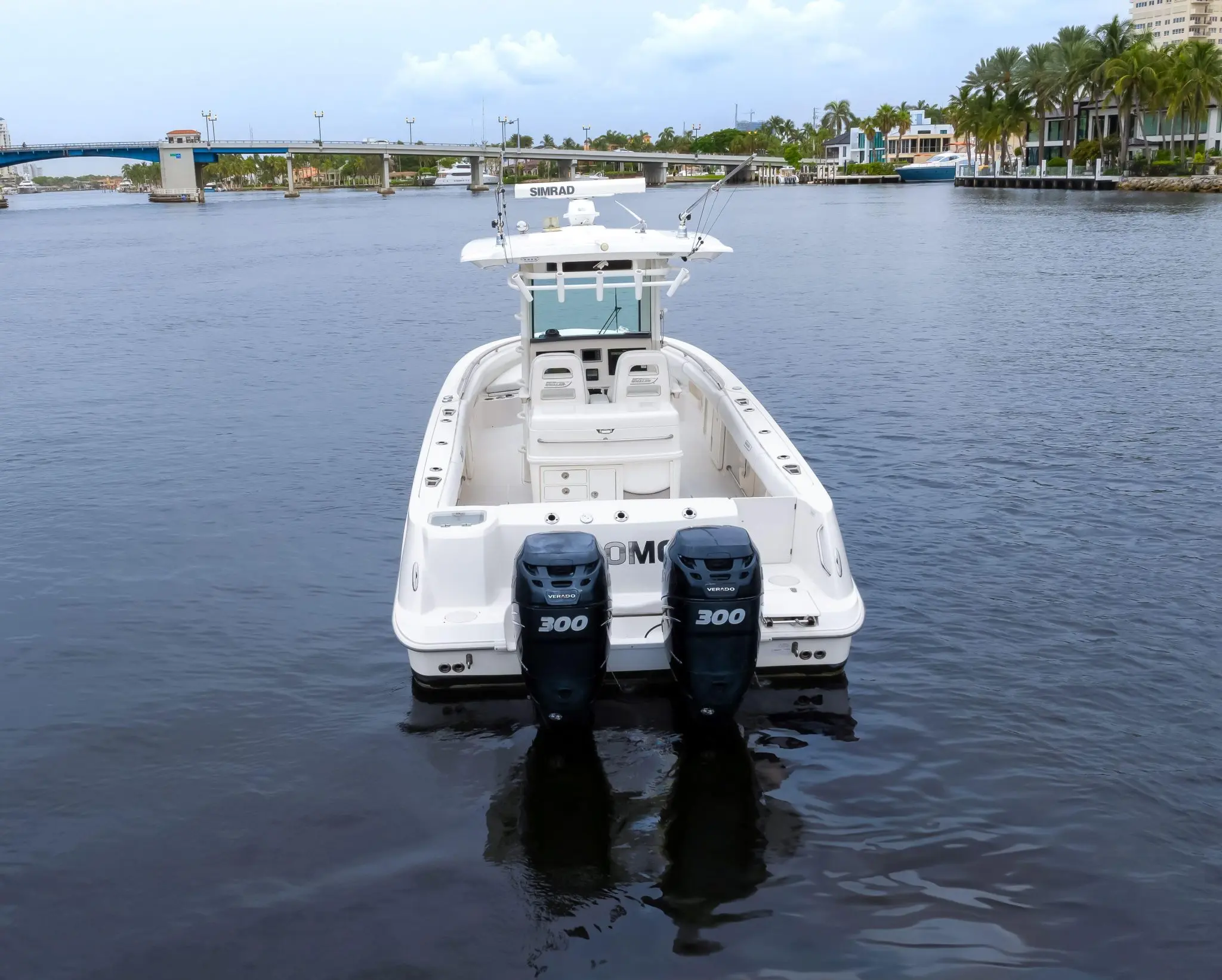 2013 Boston Whaler 320 outrage