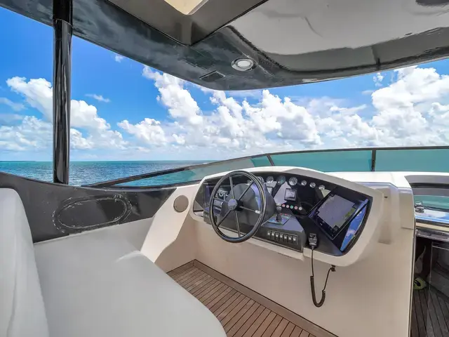 Azimut 116