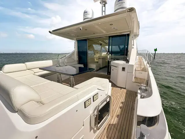 Azimut 55s