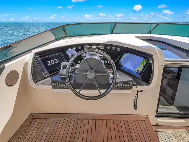 Azimut 116