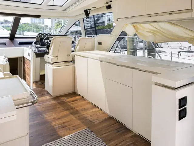 Azimut 55s