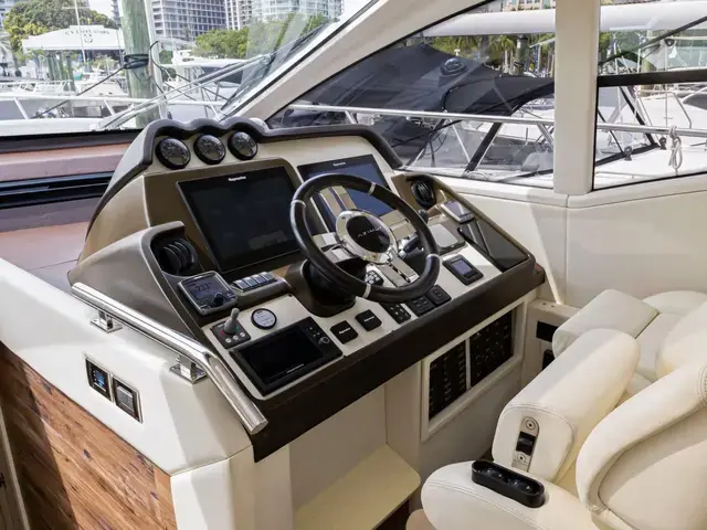 Azimut 55s