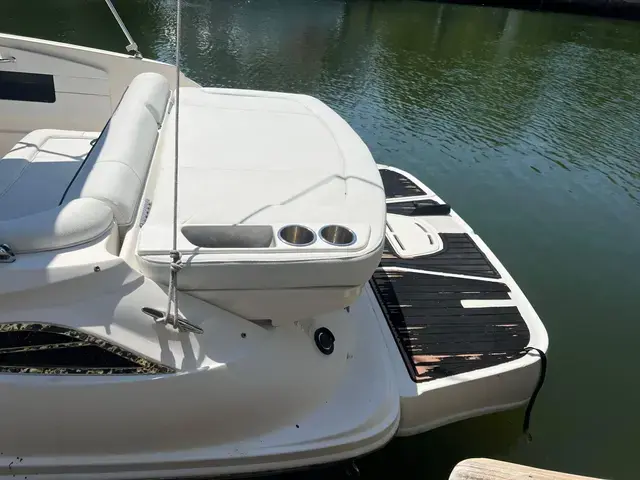 Sea Ray 240 Sundeck