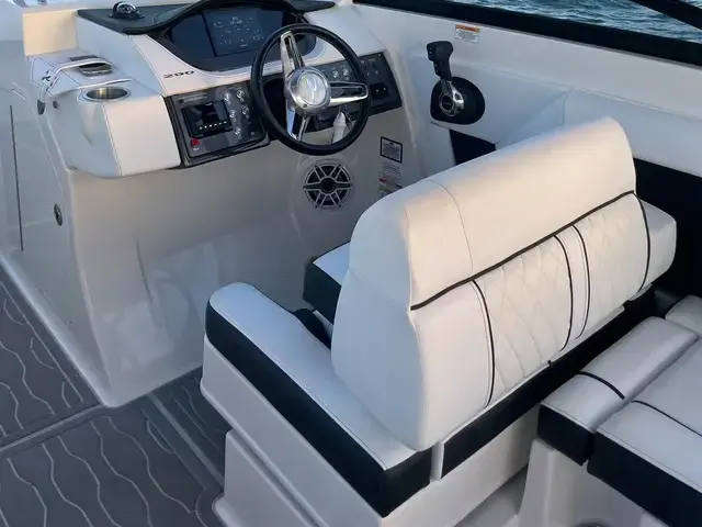 Sea Ray 290 Sundeck