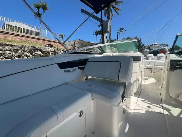 Sea Ray 240 Sundeck