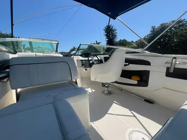 Sea Ray 240 Sundeck