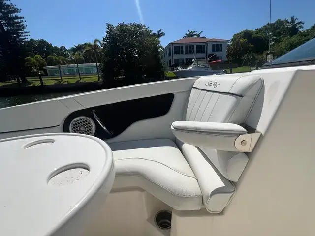 Sea Ray 240 Sundeck