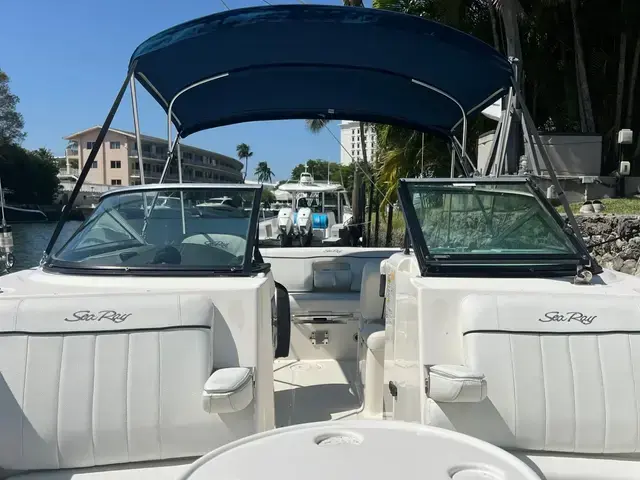 Sea Ray 240 Sundeck