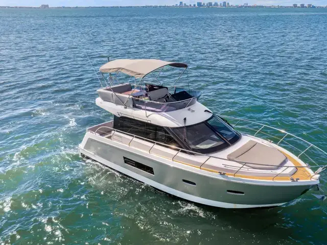 Sealine F380